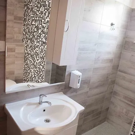 Ostricka Luka 13709c Apartamento *
